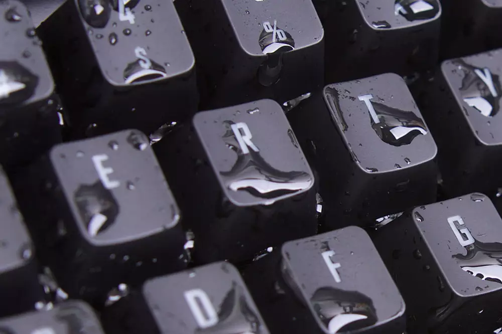 Gigabyte AORUS K9 RGB Optical Mechanical Gaming Keyboard - 3
