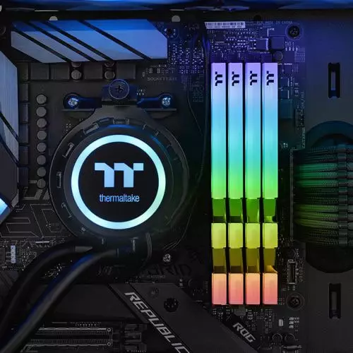 Thermaltake TOUGHRAM RGB 16GB(2 x 8GB) DDR4 3200MHz Desktop Ram - 2