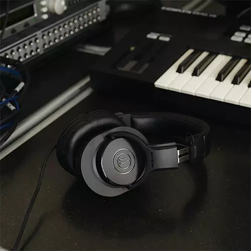 Audio Technica ATH-M20x Professional Studio Monitor Headphone - 3